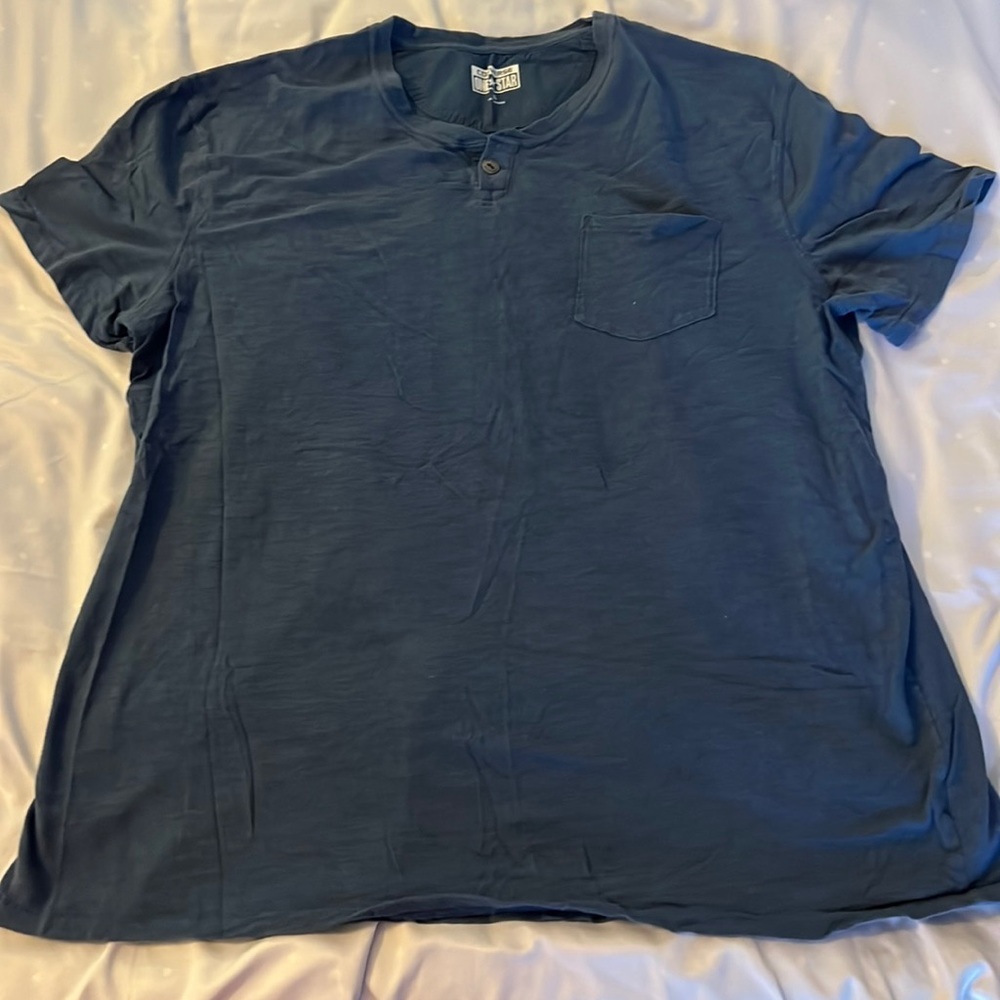 Converse tee shirt​